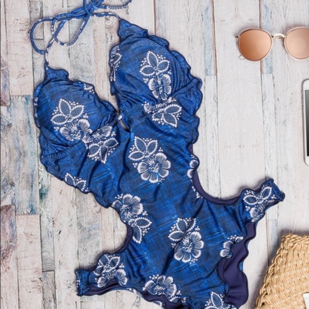 Cia Marítima - One Piece - M - NWOT